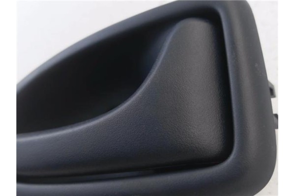 Recambio de manilla int. puerta delantero derecha para renault clio ii (xbo) 1.4 75cv referencia OEM IAM 8200028995 99035101 