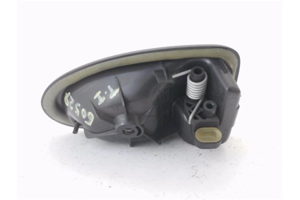 Recambio de manilla int. puerta trasero izquierda para renault clio ii (xbo) 1.4 75cv referencia OEM IAM 7700423887 96012221 