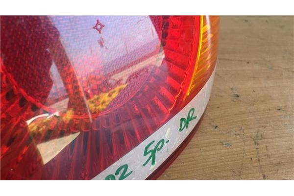 Recambio de piloto trasero derecho para hyundai elantra (xd) 1.6 comfort (5-ptas.) referencia OEM IAM 924022D2  