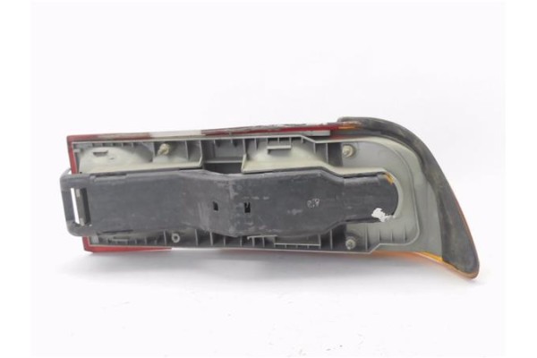 Recambio de piloto trasero izquierdo para ford sierra berlina 1.6 cl referencia OEM IAM 83BG13A603A3A  