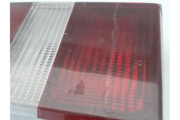 Recambio de piloto trasero izquierdo para ford sierra berlina 1.6 cl referencia OEM IAM 83BG13A603A3A  