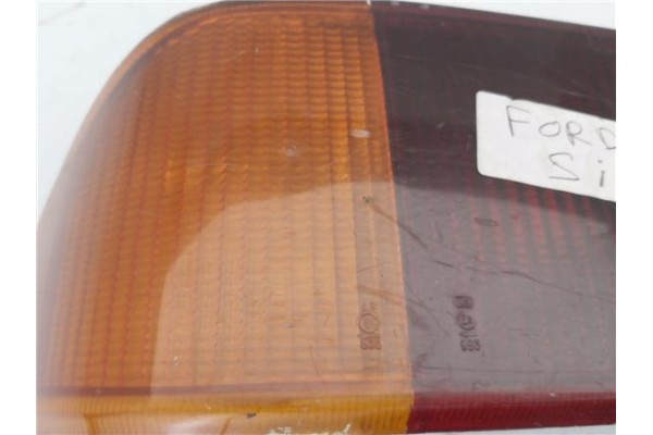 Recambio de piloto trasero izquierdo para ford sierra berlina 1.6 cl referencia OEM IAM 83BG13A603A3A  