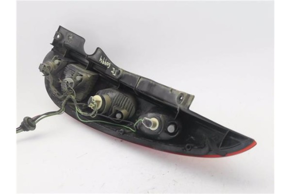 Recambio de piloto trasero izquierdo para nissan almera tino (v10m) 1.8 básico referencia OEM IAM E95251  