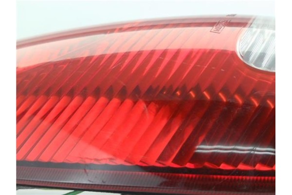 Recambio de piloto trasero izquierdo para nissan almera tino (v10m) 1.8 básico referencia OEM IAM E95251  