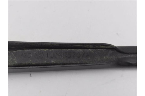 Recambio de brazo limpiaparabrisas trasero para seat ibiza (6k1) 1.9 sdi referencia OEM IAM 1J6955707A  
