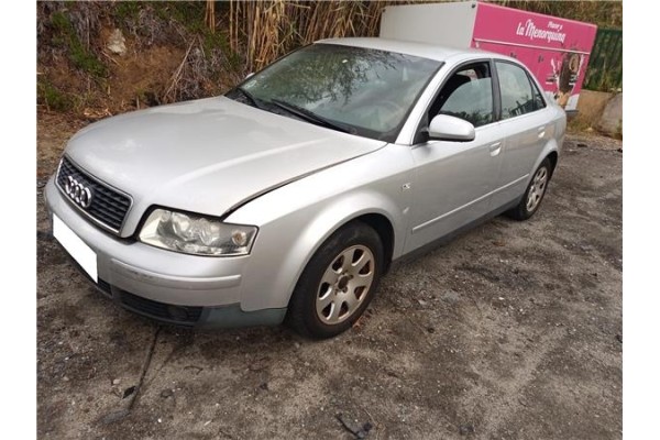AUDI A4 BERLINA (8E)