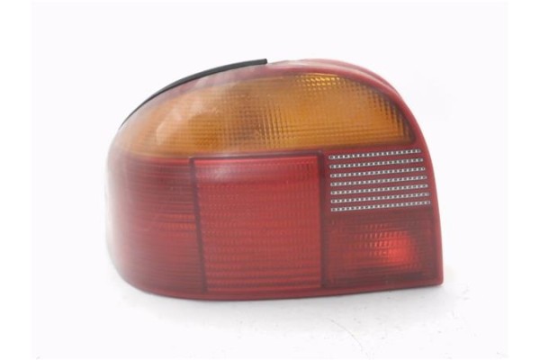 Recambio de piloto trasero izquierdo para ford mondeo fd berl./turnier 1.6 clx berlina referencia OEM IAM 93B613N004DB  