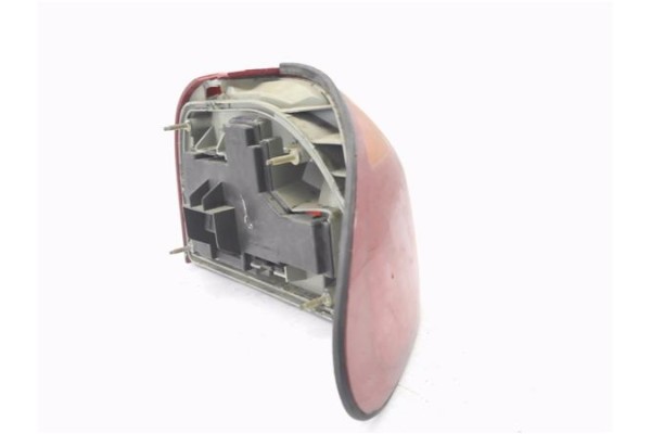 Recambio de piloto trasero izquierdo para ford mondeo fd berl./turnier 1.6 clx berlina referencia OEM IAM 93B613N004DB  