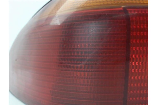 Recambio de piloto trasero izquierdo para ford mondeo fd berl./turnier 1.6 clx berlina referencia OEM IAM 93B613N004DB  