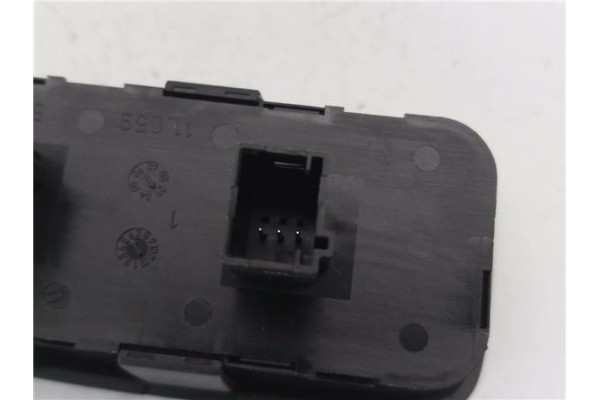 Recambio de mando elevalunas delantero izquierdo para citroen c4 picasso 1.6 hdi referencia OEM IAM 96639383ZD 6554YH 