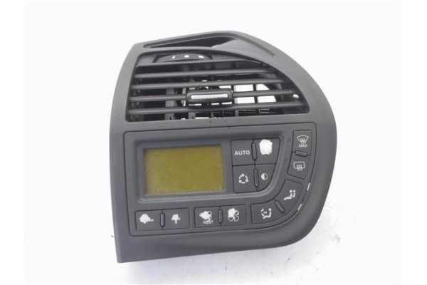 Recambio de rejilla entrada de aire para citroen c4 picasso 1.6 hdi referencia OEM IAM 9650868977 A83007700 