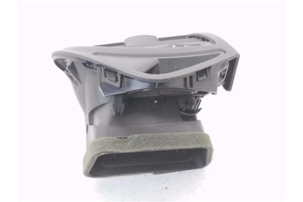 Recambio de rejilla entrada de aire para citroen c4 picasso 1.6 hdi referencia OEM IAM 9650868977 A83007700 