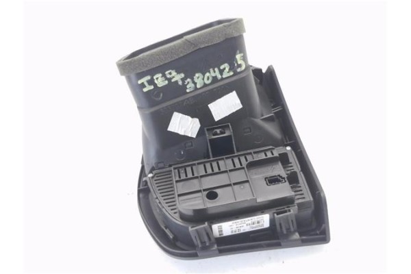 Recambio de rejilla entrada de aire para citroen c4 picasso 1.6 hdi referencia OEM IAM 9650868977 A83007700 