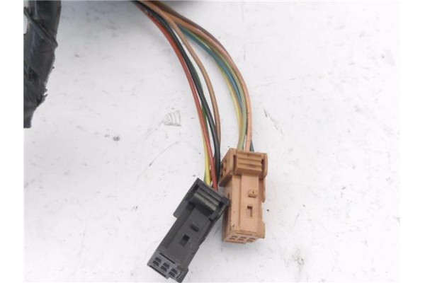 Recambio de retrovisor electrico izquierdo para citroen c4 picasso 1.6 hdi referencia OEM IAM 96850509XT E9034375 