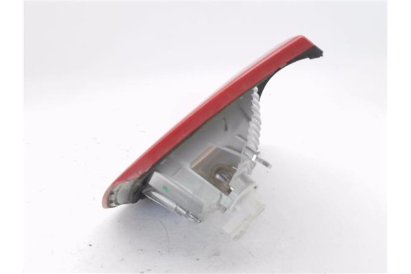 Recambio de piloto porton trasero izquierdo para citroen c4 picasso 1.6 hdi referencia OEM IAM 9653547777 6350CC 