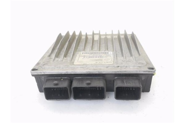 Recambio de centralita para dacia sandero i 1.5 dci referencia OEM IAM 8200911568 R0410B036D 
