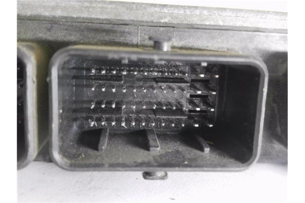 Recambio de centralita para renault clio iii 1.5 dci (br17, cr17) referencia OEM IAM 8200399038 R0410B034A 