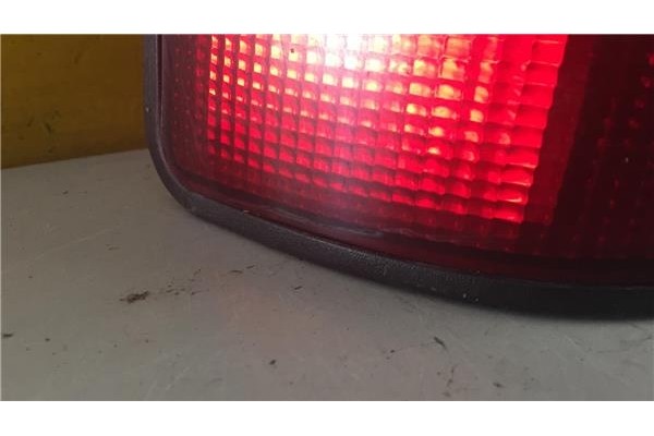 Recambio de piloto trasero izquierdo para renault 19 i chamade (l53_) 1.2 referencia OEM IAM 7700783993X  