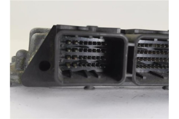 Recambio de centralita para renault scenic ii (jm) 1.9 dci (jm15) referencia OEM IAM 8200310863 281011549 