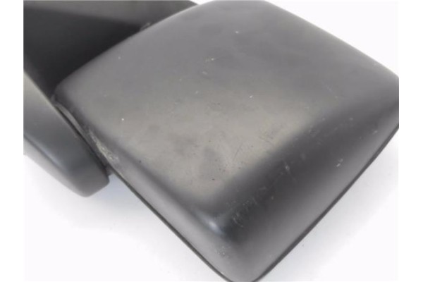 Recambio de retrovisor izquierdo para opel combo (corsa c) 1.7 di 16v referencia OEM IAM E9014129  