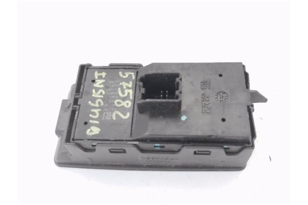 Recambio de mando elevalunas delantero izquierdo para opel insignia berlina 2.0 cdti referencia OEM IAM 13222224 840401 