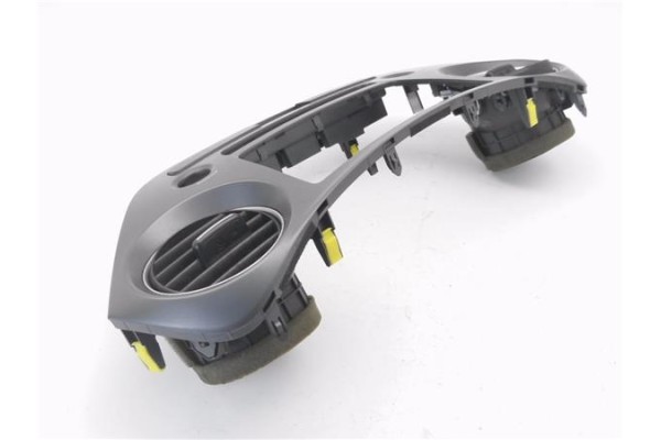 Recambio de rejilla entrada de aire para hyundai i10 (ia) 1.0 classic referencia OEM IAM 84740B9000  
