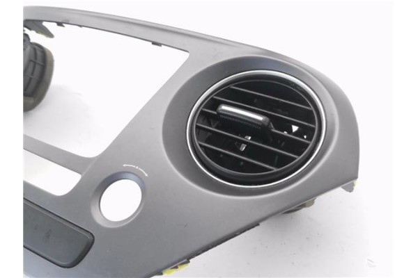 Recambio de rejilla entrada de aire para hyundai i10 (ia) 1.0 classic referencia OEM IAM 84740B9000  