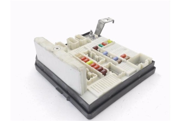 Recambio de caja fusibles/rele para renault scenic ii (jm) 1.5 dci (jm1e) referencia OEM IAM 8200481866  