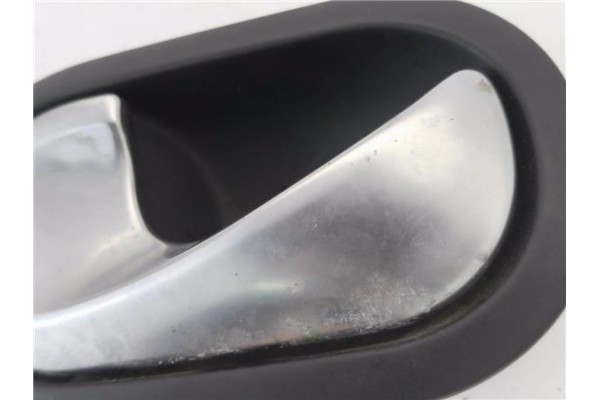 Recambio de manilla int. puerta delantero izquierda para renault scenic ii (jm) 1.5 dci (jm1e) referencia OEM IAM 8200028487 500
