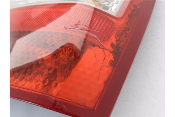 Recambio de piloto trasero derecho para nissan primera berlina (p12) 1.6 referencia OEM IAM 89025237  