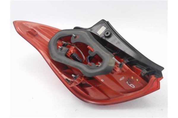 Recambio de piloto trasero derecho para opel mokka 1.7 business referencia OEM IAM E1313566  