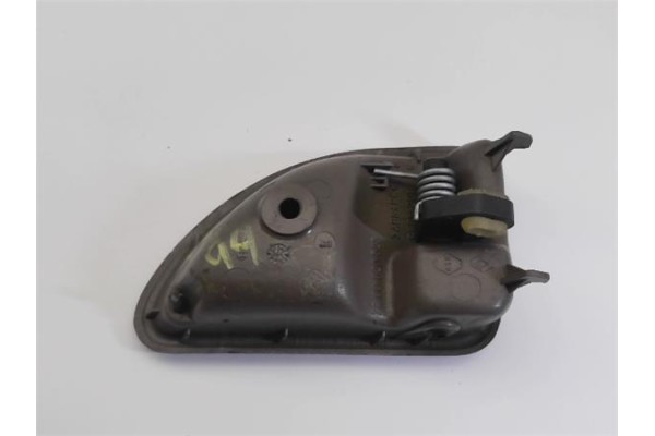 Recambio de manilla int. puerta delantero izquierda para renault twingo i (c06) referencia OEM IAM 7700820523  