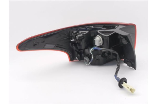 Recambio de piloto trasero derecho para mitsubishi outlander (gf0/gg0) 2.0 phev kaiteki 4wd (gg2w) referencia OEM IAM 8330B174  