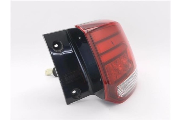 Recambio de piloto trasero derecho para mitsubishi outlander (gf0/gg0) 2.0 phev kaiteki 4wd (gg2w) referencia OEM IAM 8330B174  