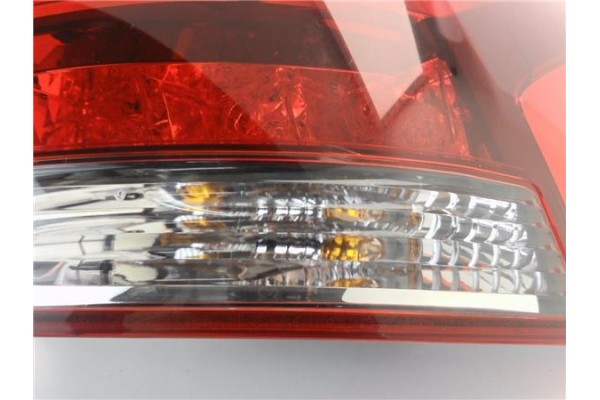 Recambio de piloto trasero derecho para mitsubishi outlander (gf0/gg0) 2.0 phev kaiteki 4wd (gg2w) referencia OEM IAM 8330B174  