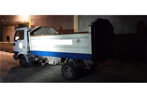 nissan cabstar del año 2000