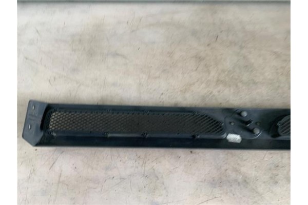 Recambio de rejilla paragolpes delantero para nissan trade 2.3 d referencia OEM IAM   