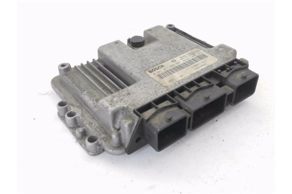Recambio de centralita para renault master ii furgón (fd) 1.9 dti referencia OEM IAM 8200311539 281011969 