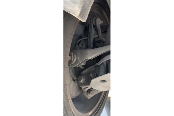 Recambio de mangueta trasero izquierda para bmw serie 1 berlina 5p (f20) 2.0 116d referencia OEM IAM 33326792515  