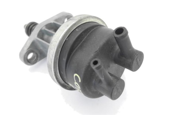 Recambio de bomba combustible para opel corsa a 1.3 gl referencia OEM IAM 25061481  