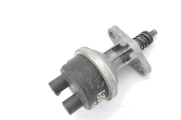 Recambio de bomba combustible para opel corsa a 1.3 gl referencia OEM IAM 25061481  