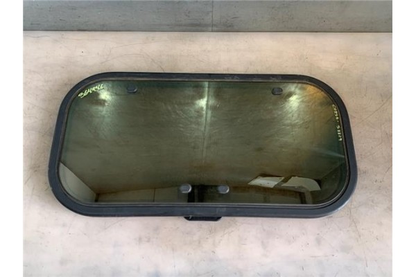 Recambio de luna techo solar para opel corsa a 1.3 gl referencia OEM IAM 90053816  
