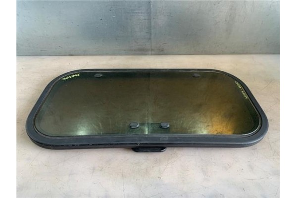 Recambio de luna techo solar para opel corsa a 1.3 gl referencia OEM IAM 90053816  