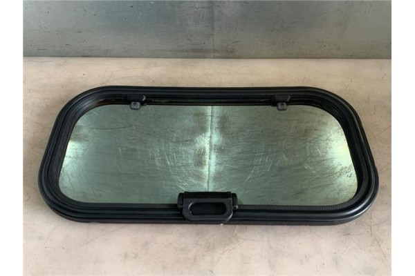 Recambio de luna techo solar para opel corsa a 1.3 gl referencia OEM IAM 90053816  