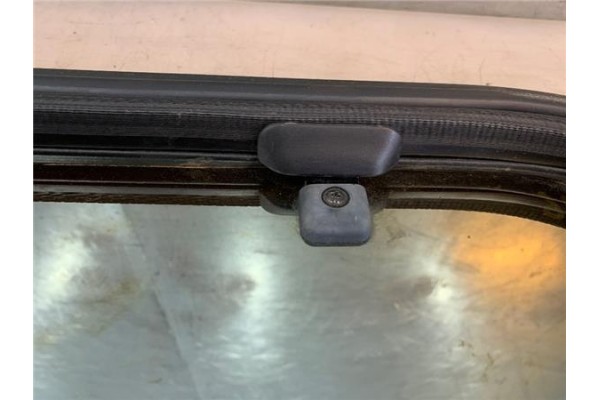 Recambio de luna techo solar para opel corsa a 1.3 gl referencia OEM IAM 90053816  