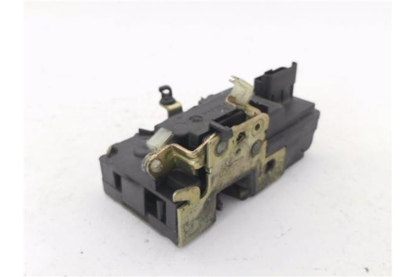 Recambio de cierre electromagnetico delantero derecho para citroen berlingo 1.9 d sx combi referencia OEM IAM 9136P7  