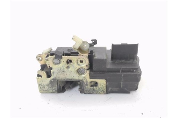 Recambio de cierre electromagnetico delantero derecho para citroen berlingo 1.9 d sx combi referencia OEM IAM 9136P7  