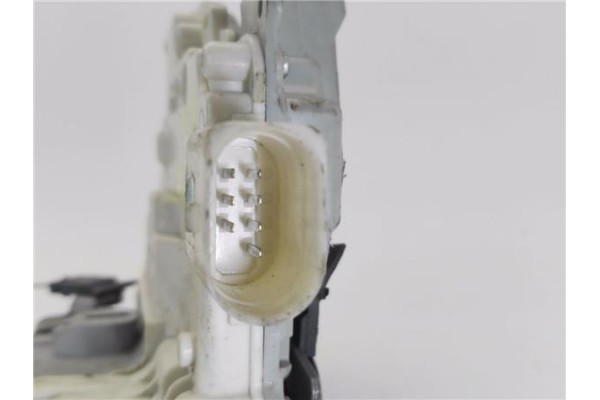Recambio de cierre electromagnetico delantero derecho para seat altea (5p1) 1.9 tdi referencia OEM IAM 1P1837016  