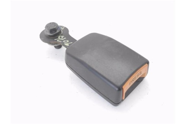 Recambio de anclaje cinturon delantero derecho para suzuki swift berlina (sf/ea) 1.3 referencia OEM IAM 8490180E11L8Z  
