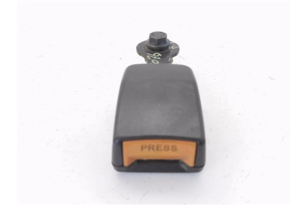 Recambio de anclaje cinturon delantero derecho para suzuki swift berlina (sf/ea) 1.3 referencia OEM IAM 8490180E11L8Z  